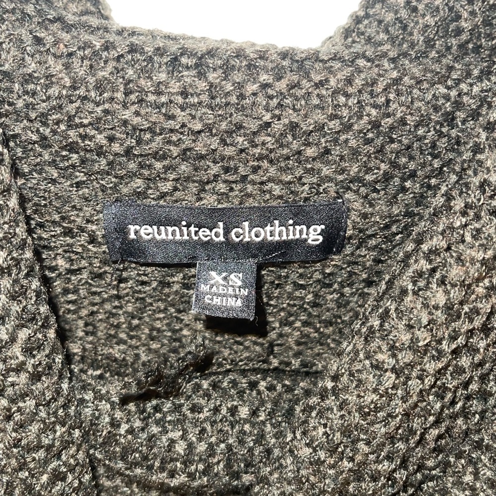 Green turtle neck - Picture 2 of 2